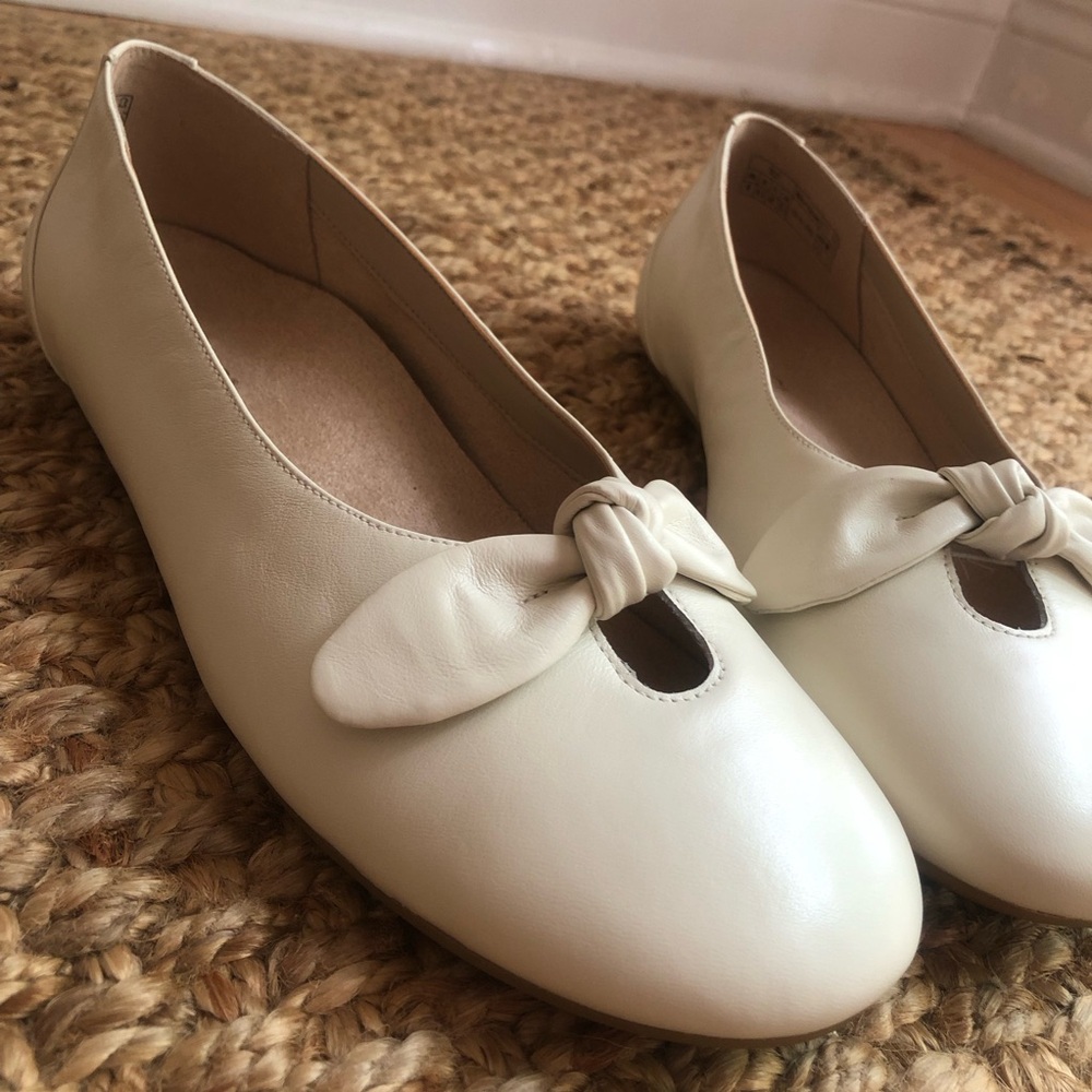 New: Vionic Tilly Ballet Flat. Size 9